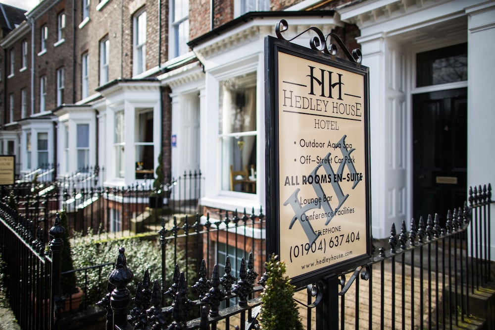 Hedley House Hotel 4/57