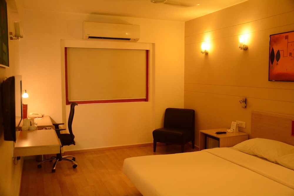 Red Fox Hotel Jaipur 48/55