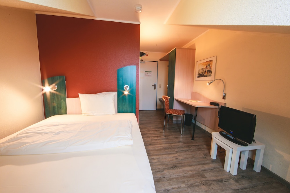 STANDARD, SINGLE, LARGE SINGLE BED