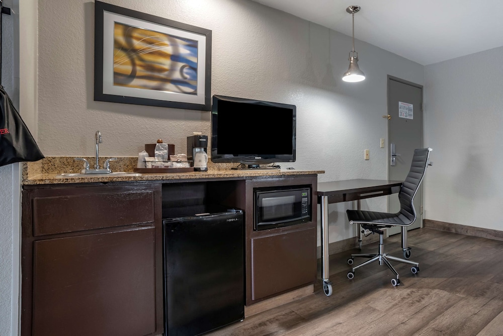 Best Western Carlton Suites 42/42