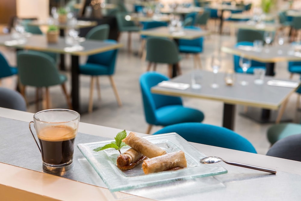 restaurant-cafeteria