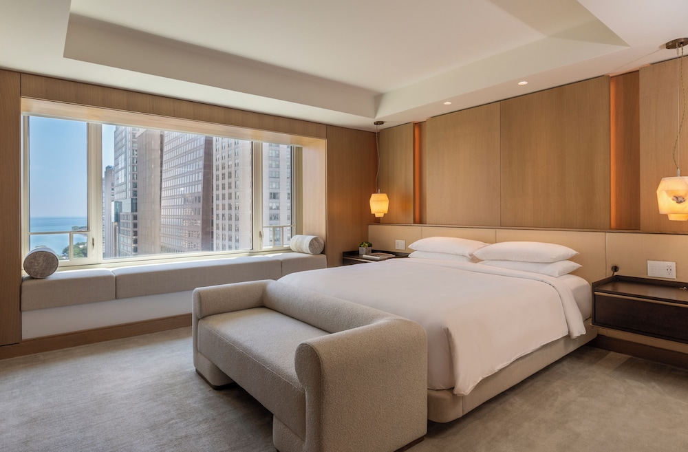 Park Hyatt Chicago 30/91