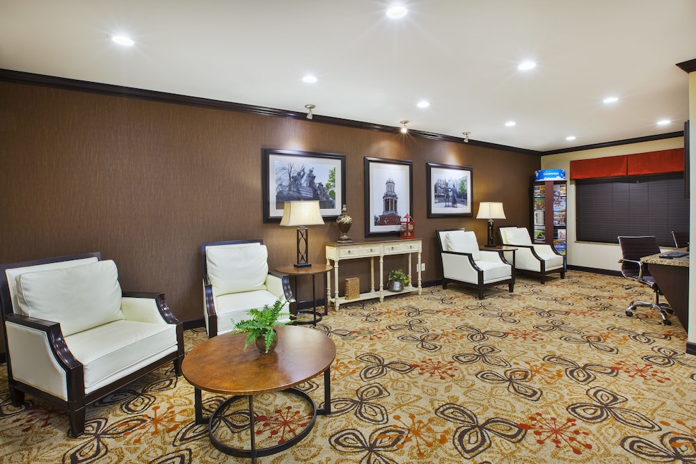 Holiday Inn Express Suites Washington Meadow Lands 48/70