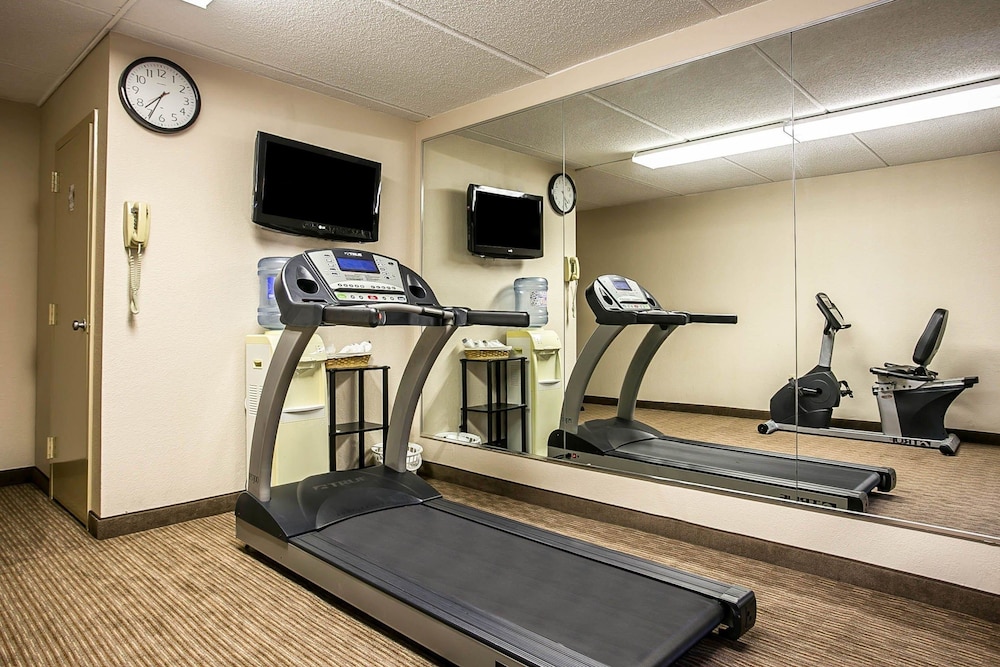 Quality Inn Hartsville 23/37
