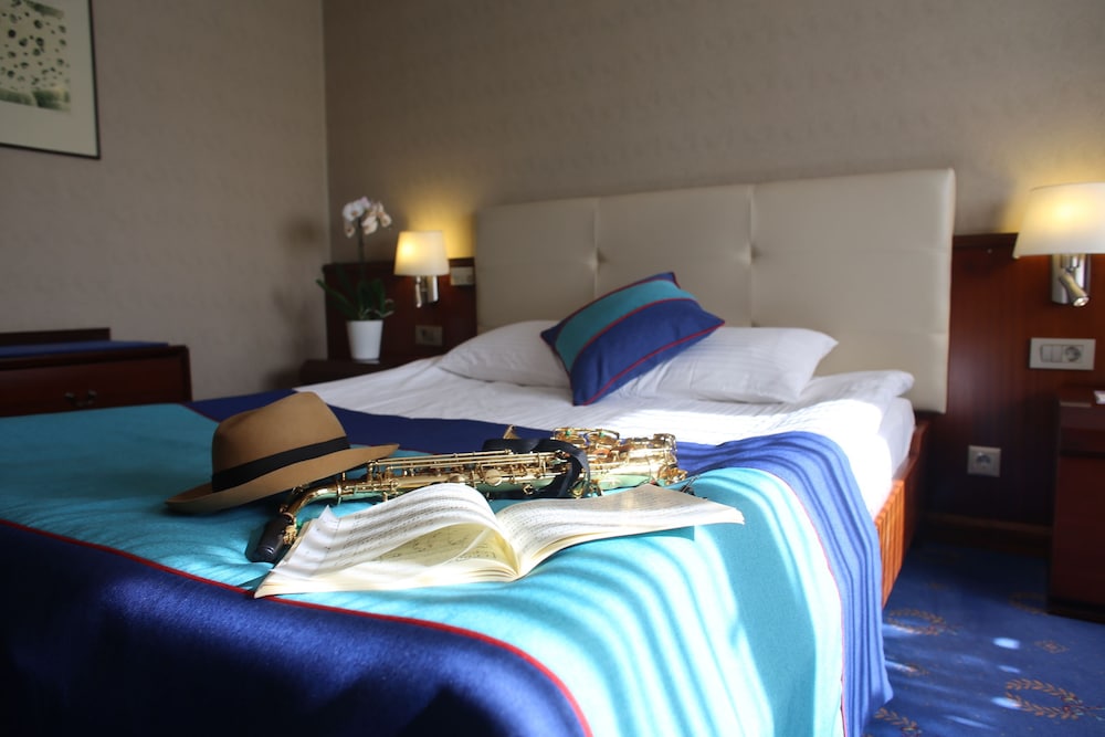 Best Hotel 14/54