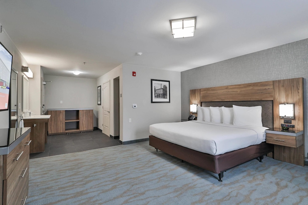 غرفة قياسية بسرير كينج بإطلالة على المدينة لذوي الإعاقة، The Penn Stroud Stroudsburg - Poconos, an Ascend Collection Hotel 2/10