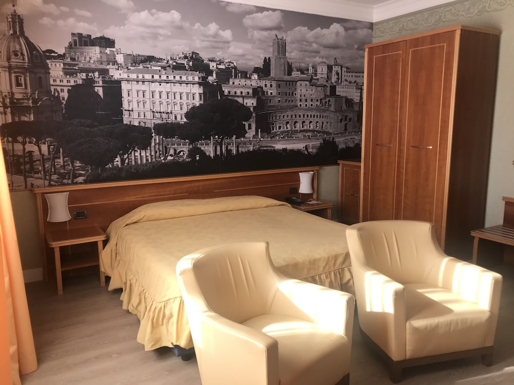 ELE Green Park Hotel Pamphili 53/65