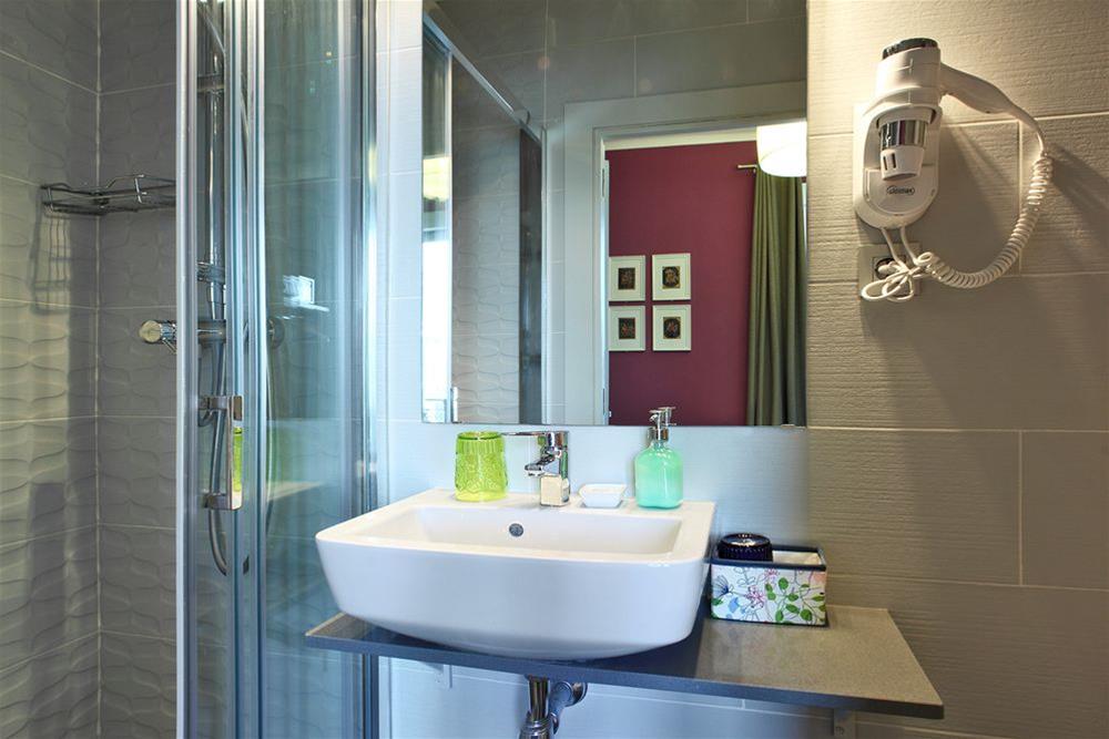 Hotel Ginebra 34/39