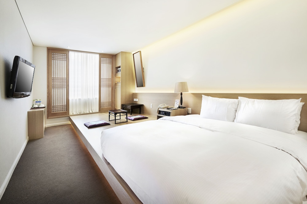 President Hotel Seoul 11/70