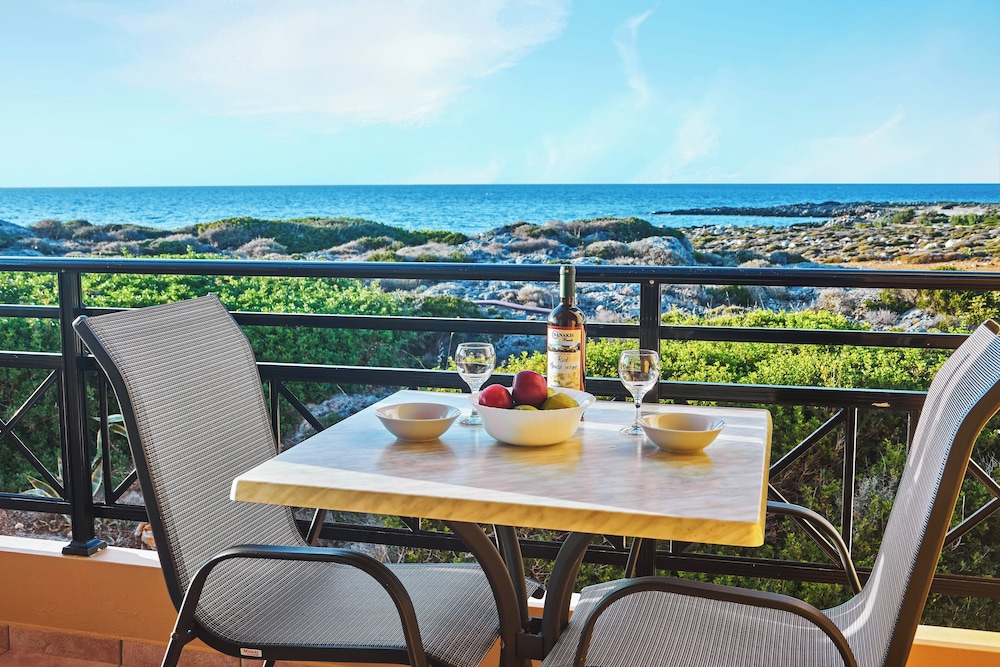 Nanakis Beach Apartments 11/36