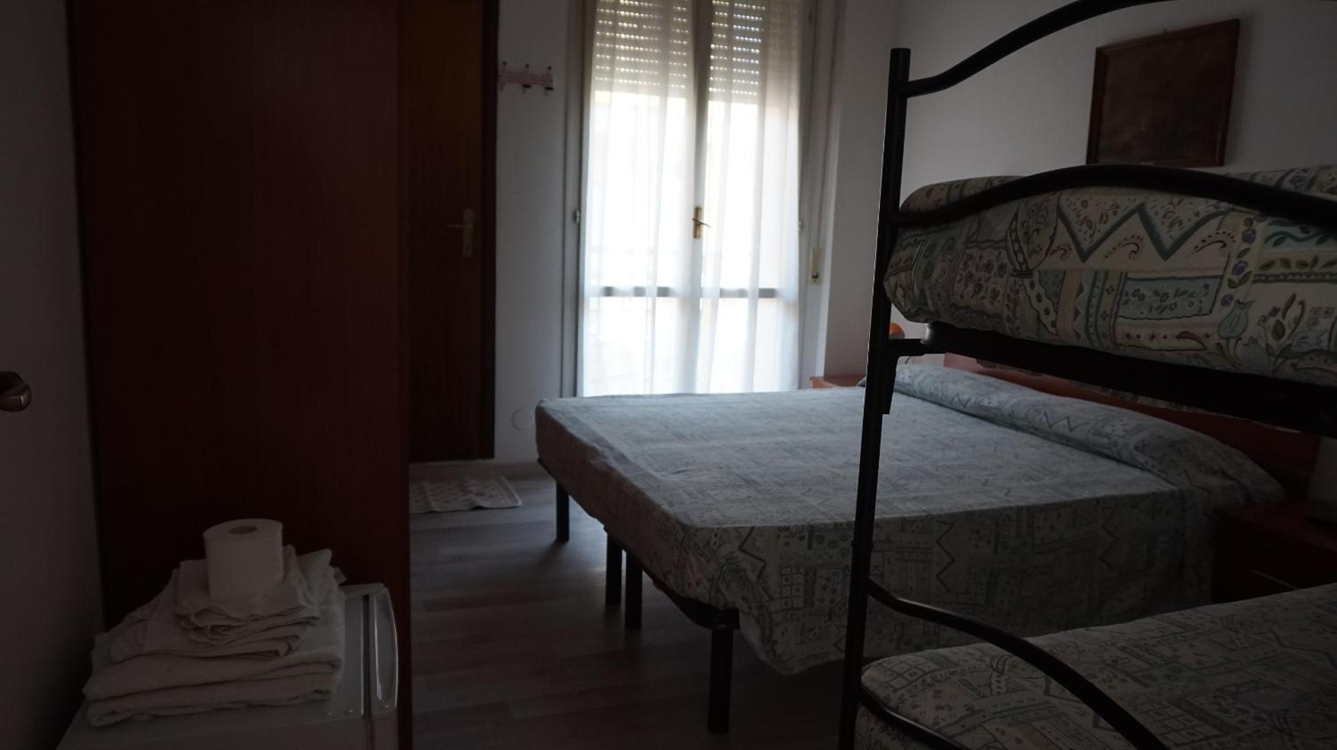 Room, Quadruple