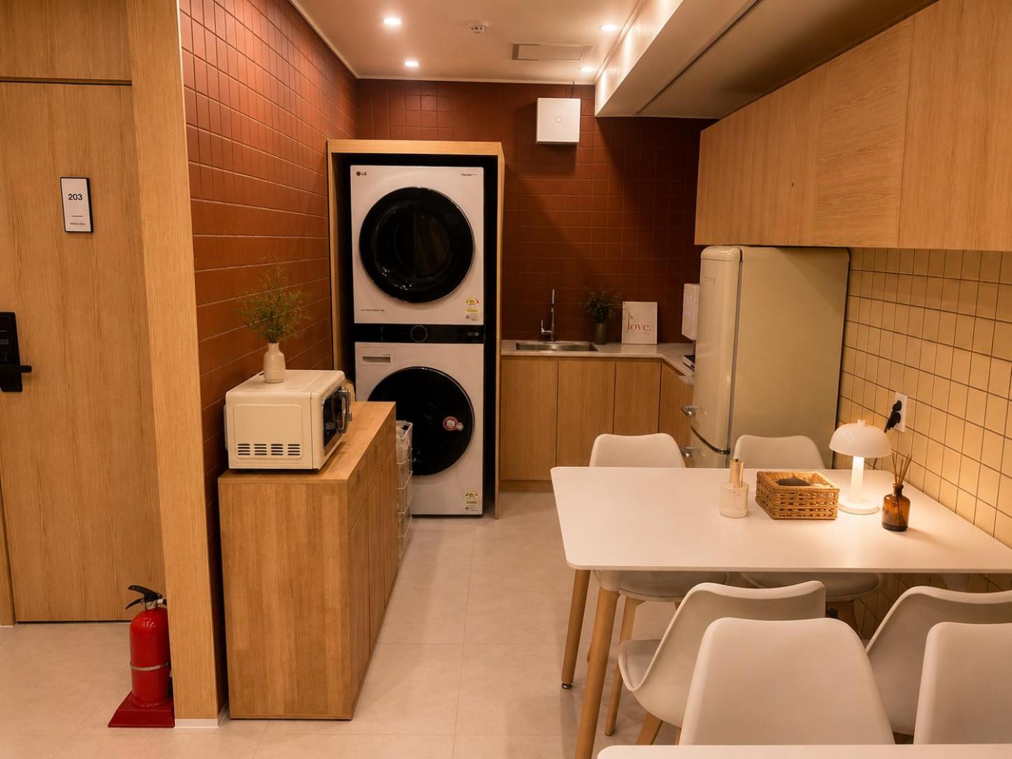 Mellow Stay Hongdae 23/50