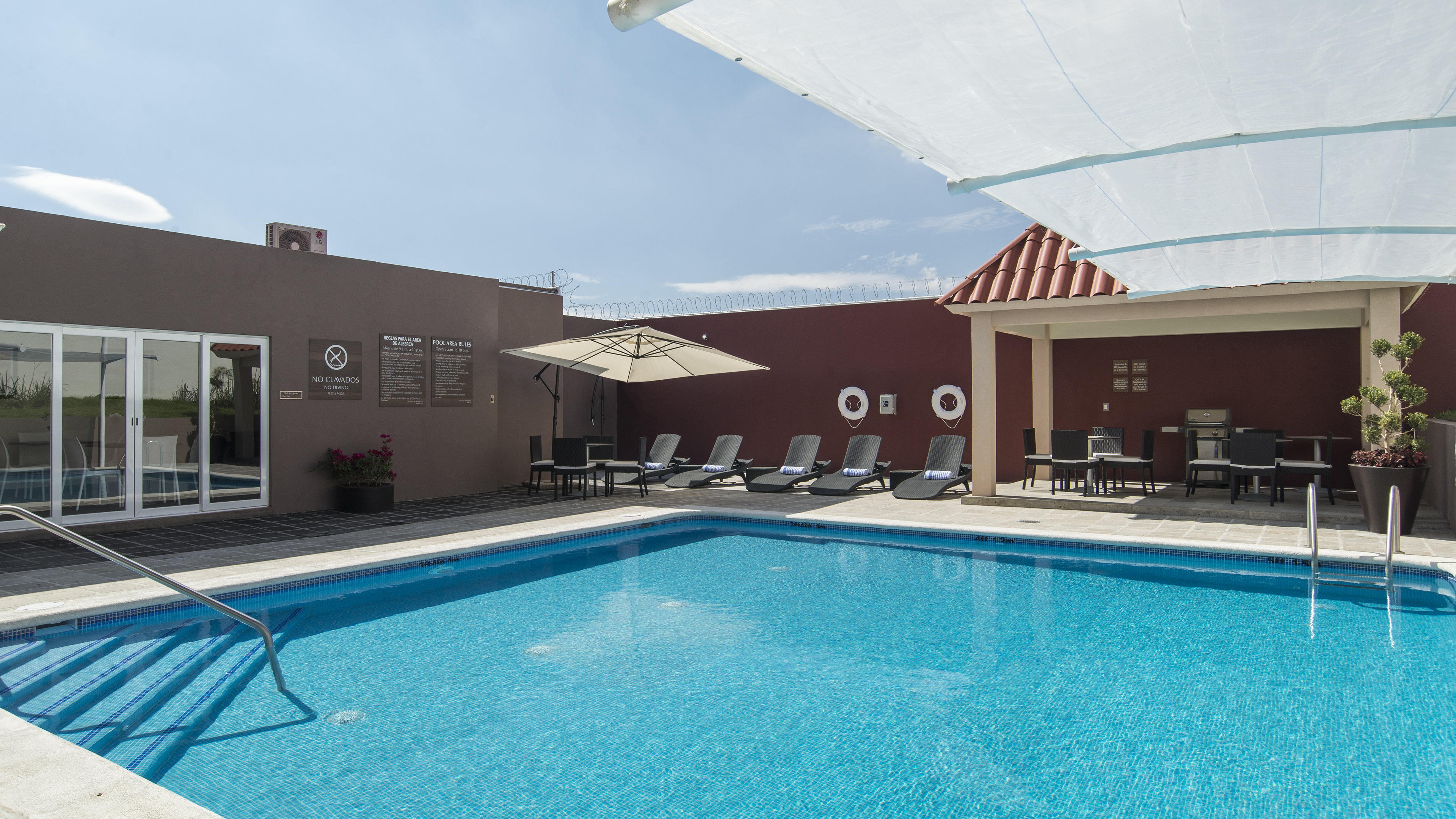 CANDLEWOOD SUITES QUERETARO JURIQUILLA 46/71