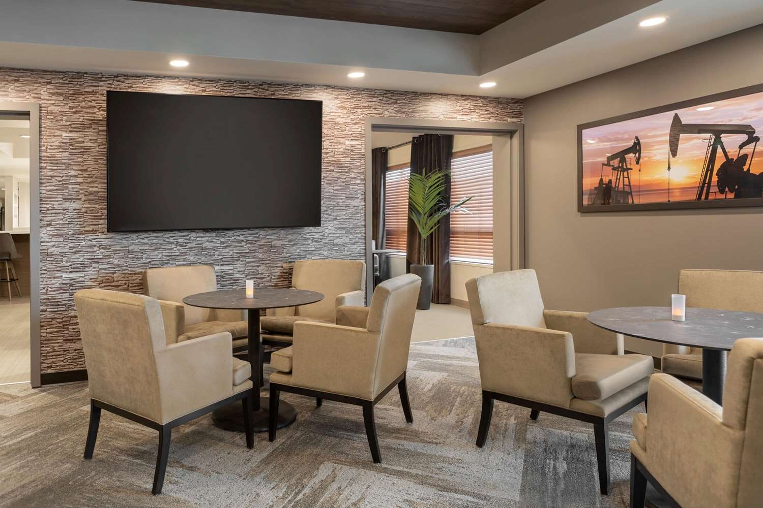 Microtel Inn & Suites By Wyndham Bonnyville 38/43