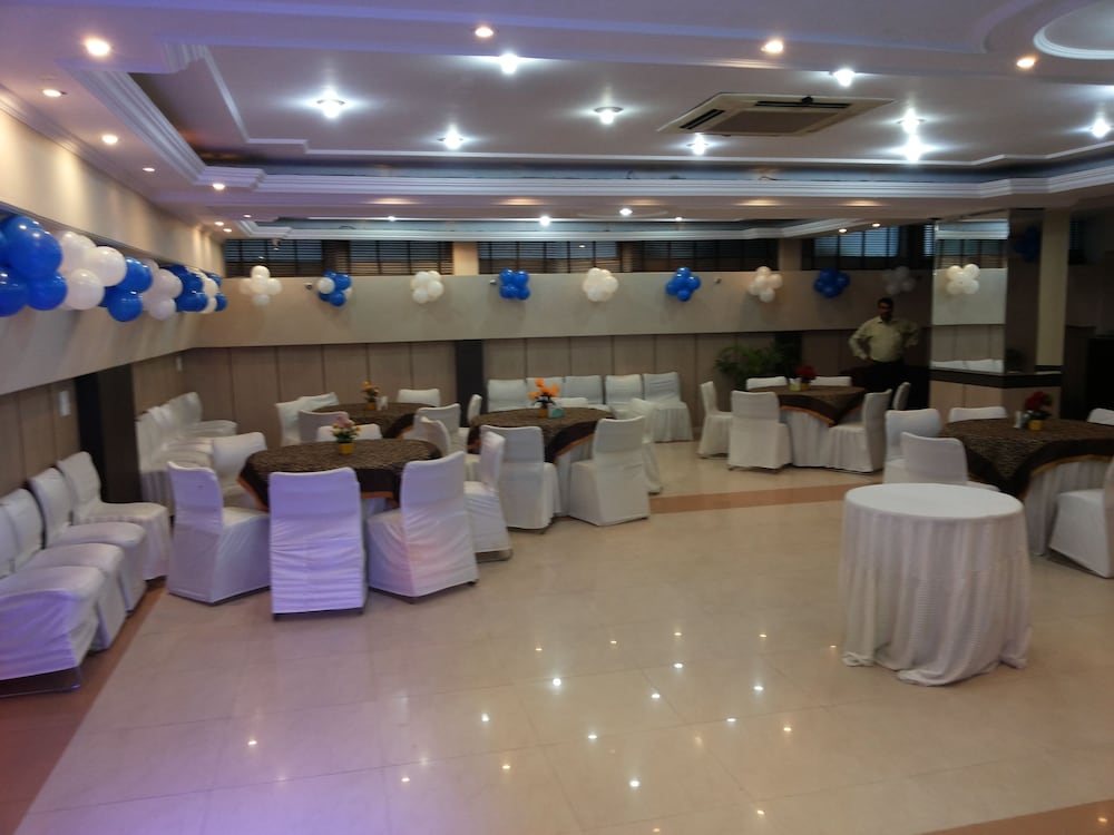Hotel Lloyd Residency 25/32