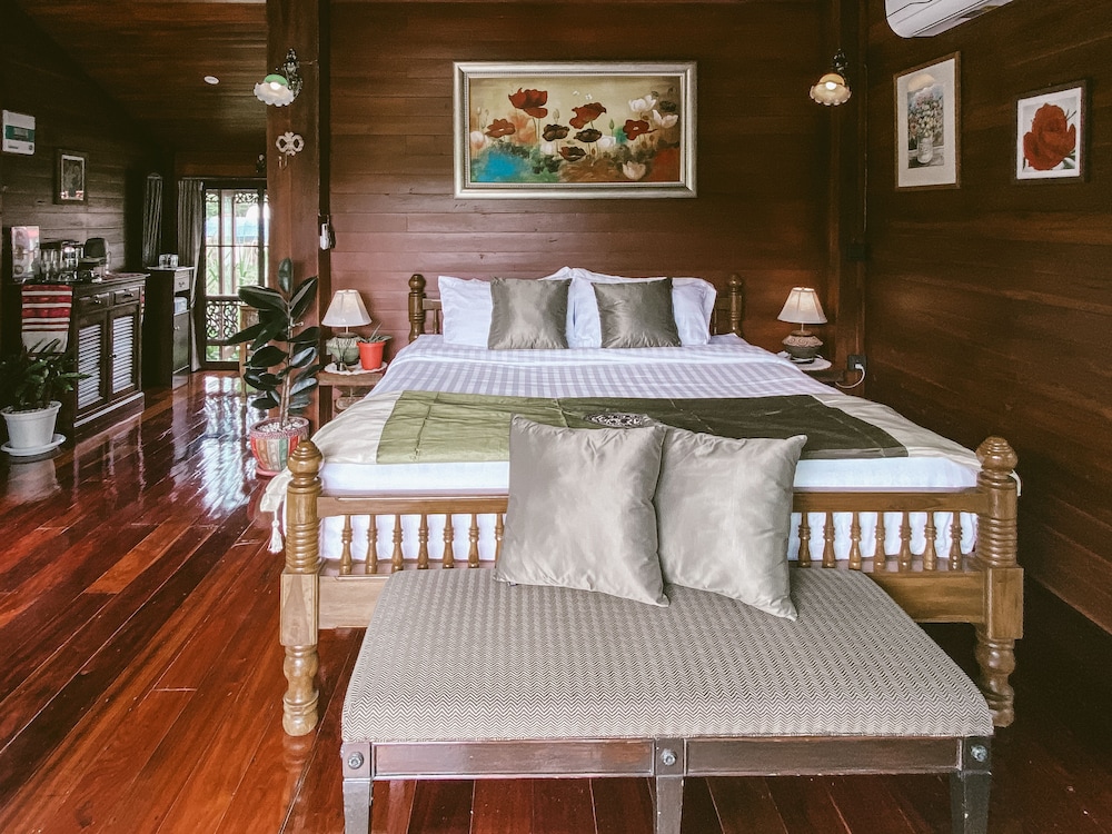 Rommai Villa 13/50
