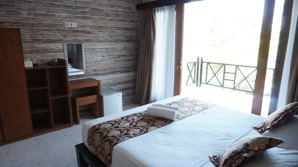 STANDARD, KING BED, GARDEN VIEW