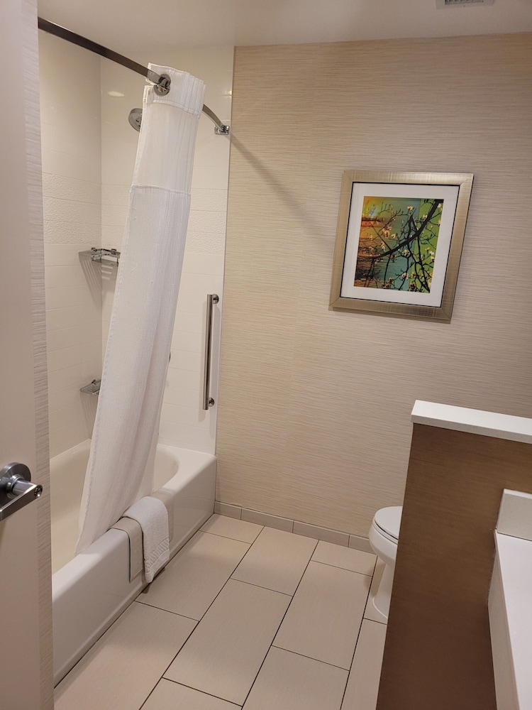 Fairfield Inn and Suites by Marriott Butte 15/41