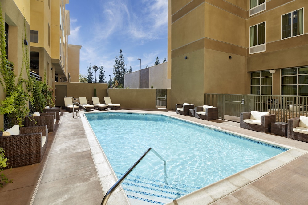 STAYBRIDGE SUITES ANAHEIM AT THE PARK 13/30