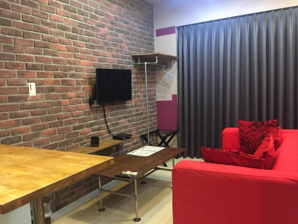Bear Hotel 28/41