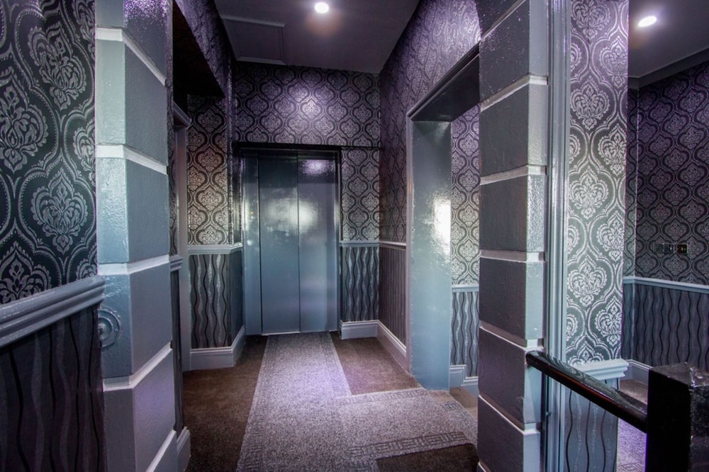 The Carlton Hotel 35/56