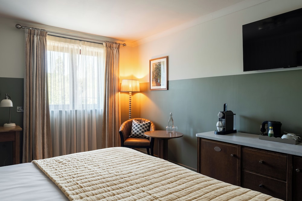 Crown Hotel 11/50