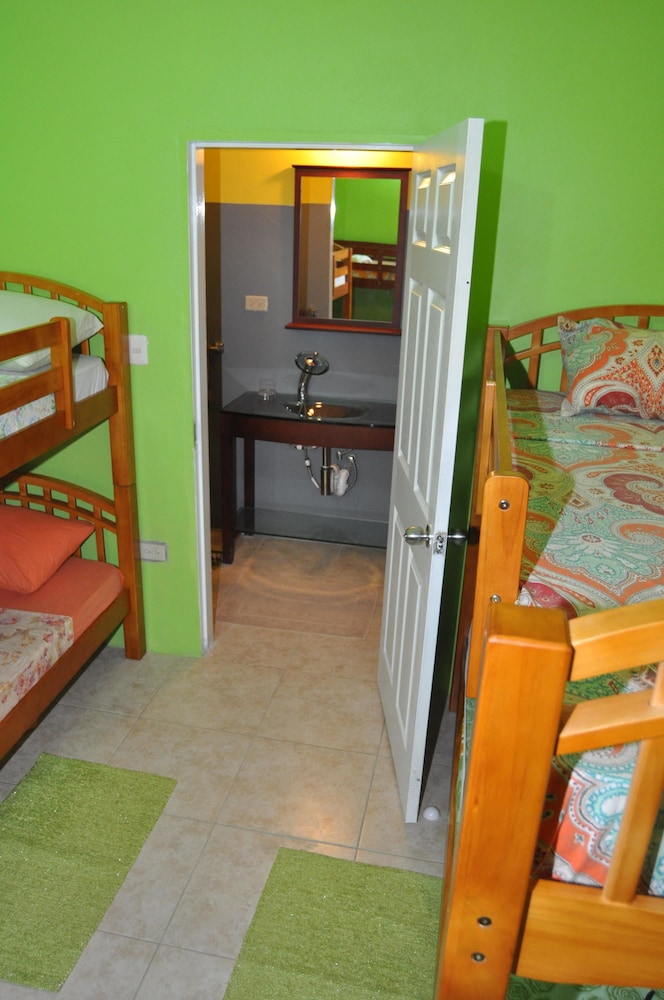 Fish Tobago Guesthouse 9/69