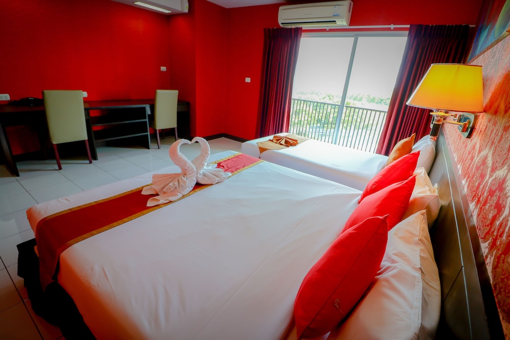 EXECUTIVE, SUITE
