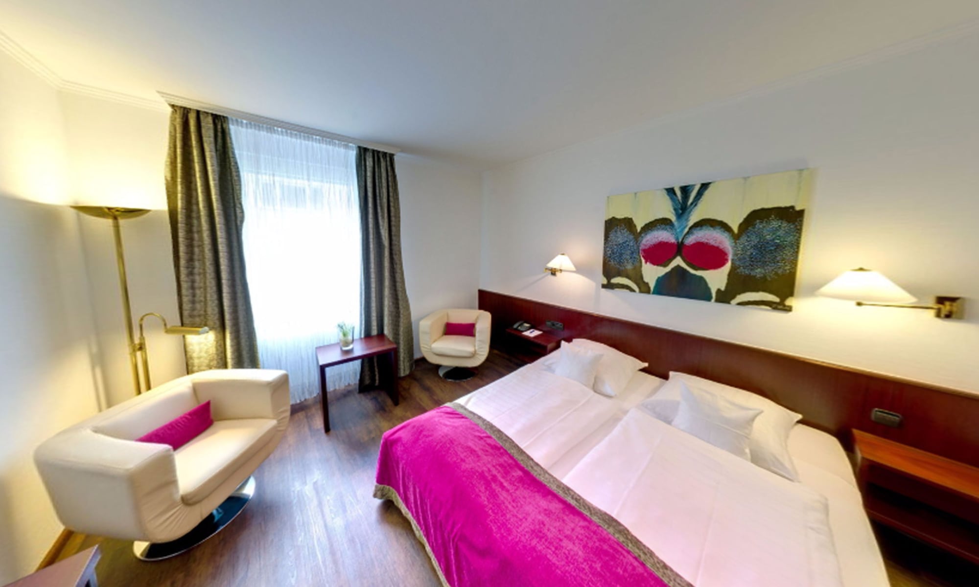 STANDARD, QUEEN BED