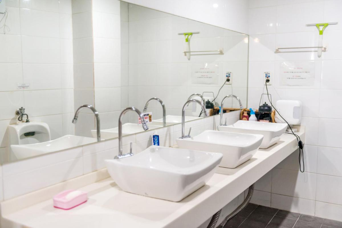 Empathy Dongseongro Guesthouse - Hostel 73/79
