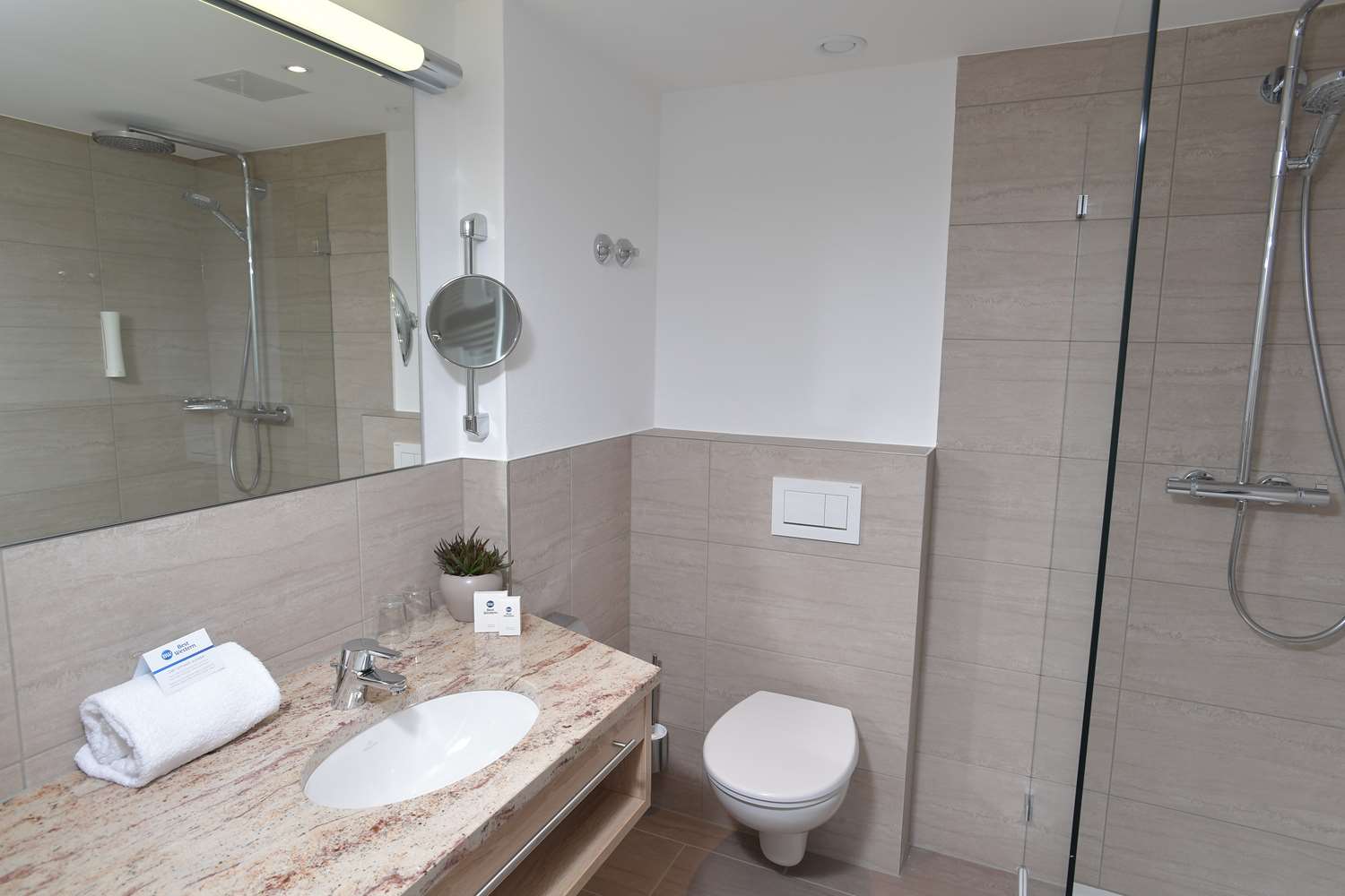 Best Western Queens Hotel Pforzheim-Niefern 27/27