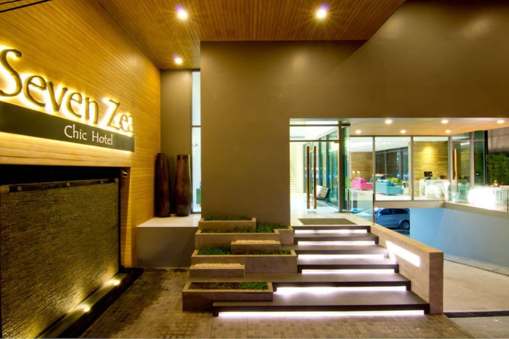 Seven Zea Chic Hotel 8/50