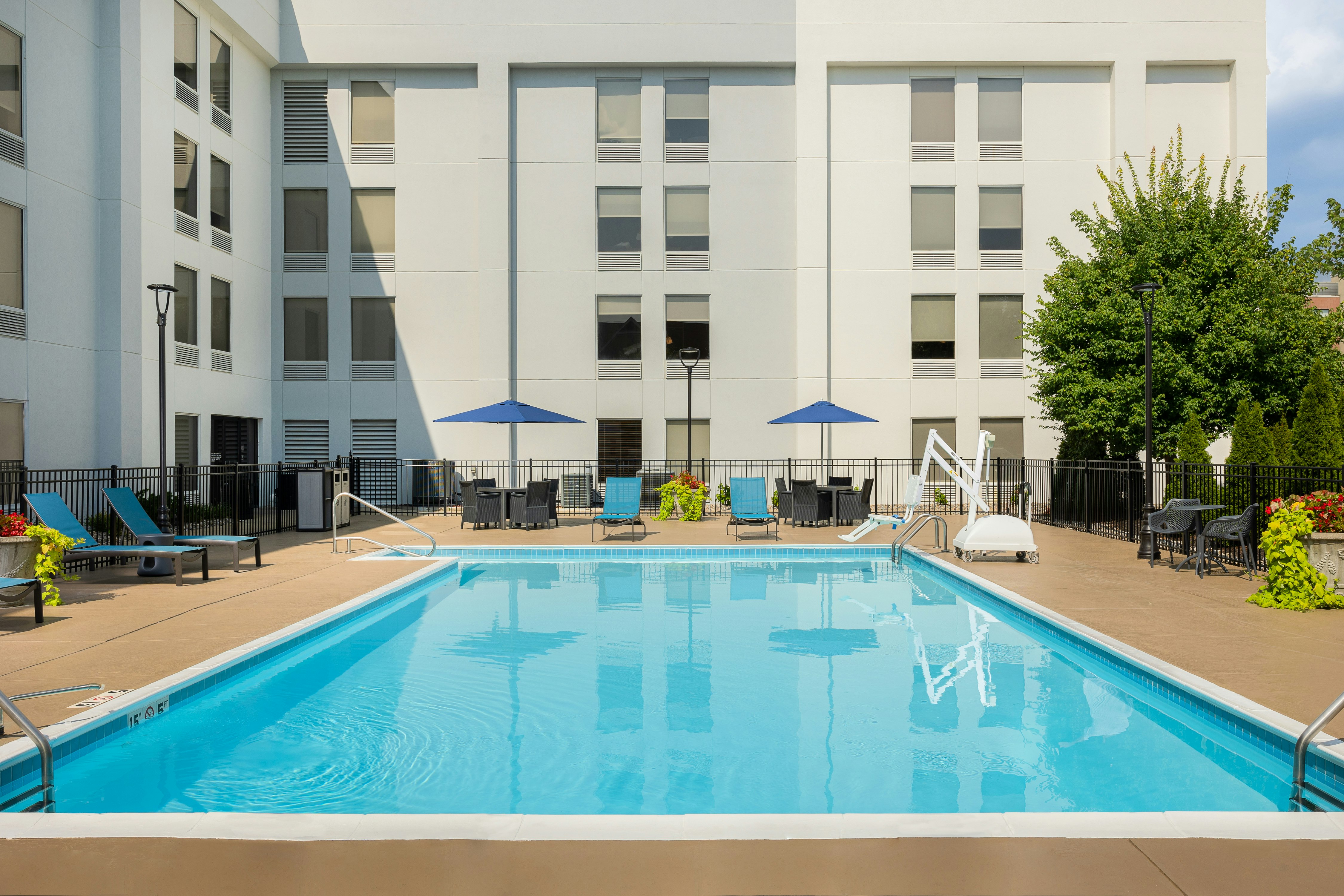 Hampton Inn Louisville-Airport 2/56