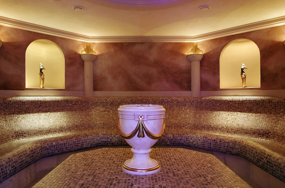 Richmond Nua Wellness-Spa 65/66