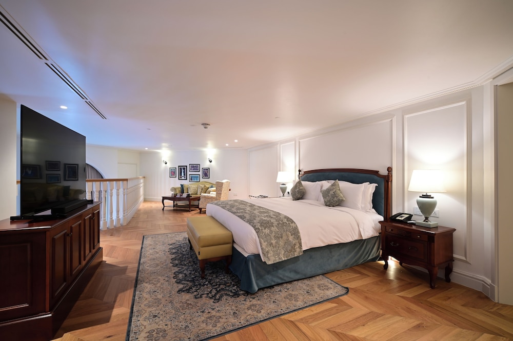 DUPLEX, GRAND, APARTMENT