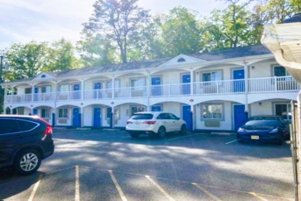 Studio Inn Suites 3/35
