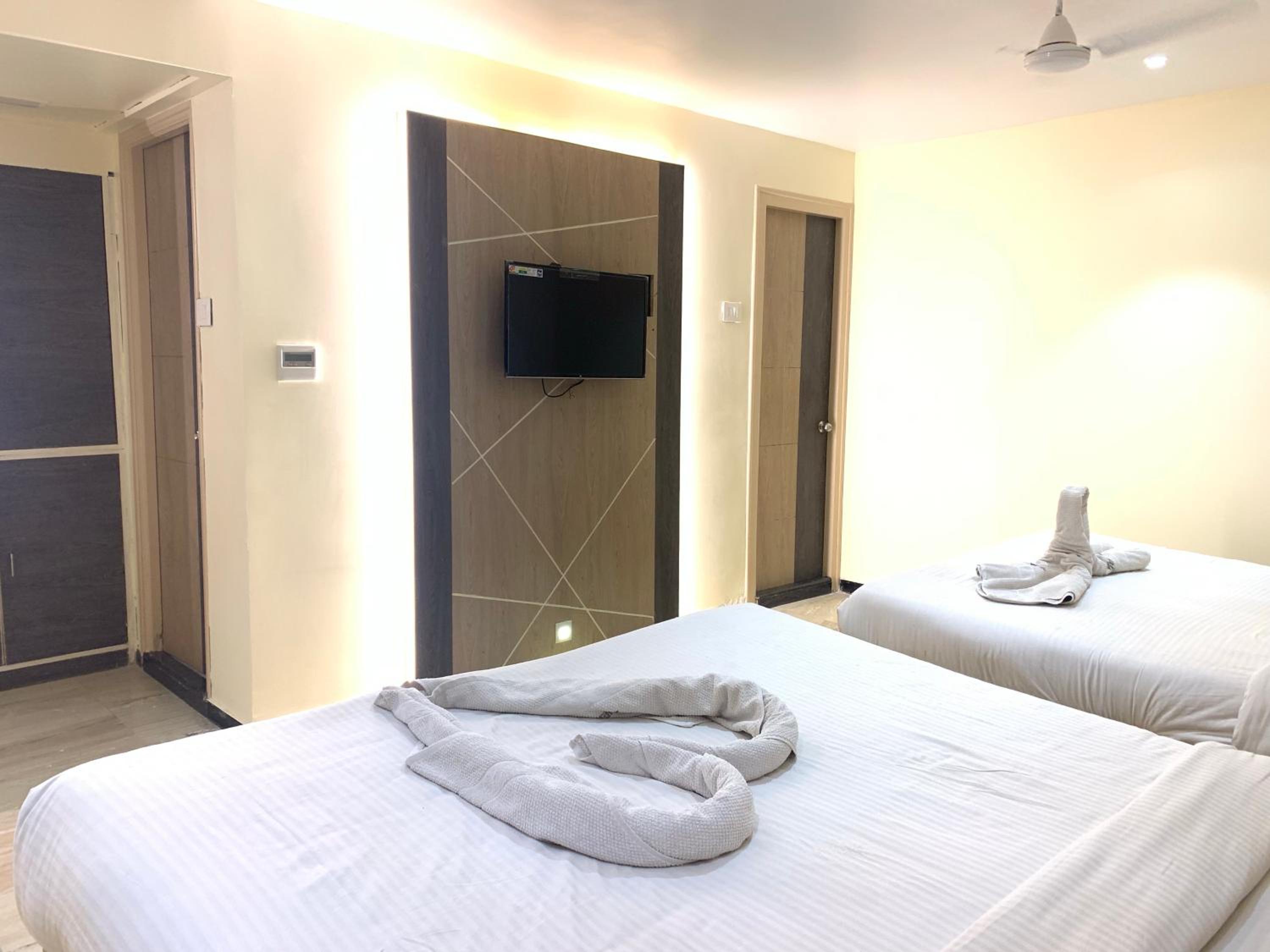 Hotel Temple City 11/49