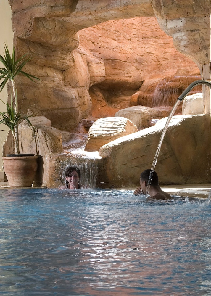 Parrotel Aqua Park Resort 24/55