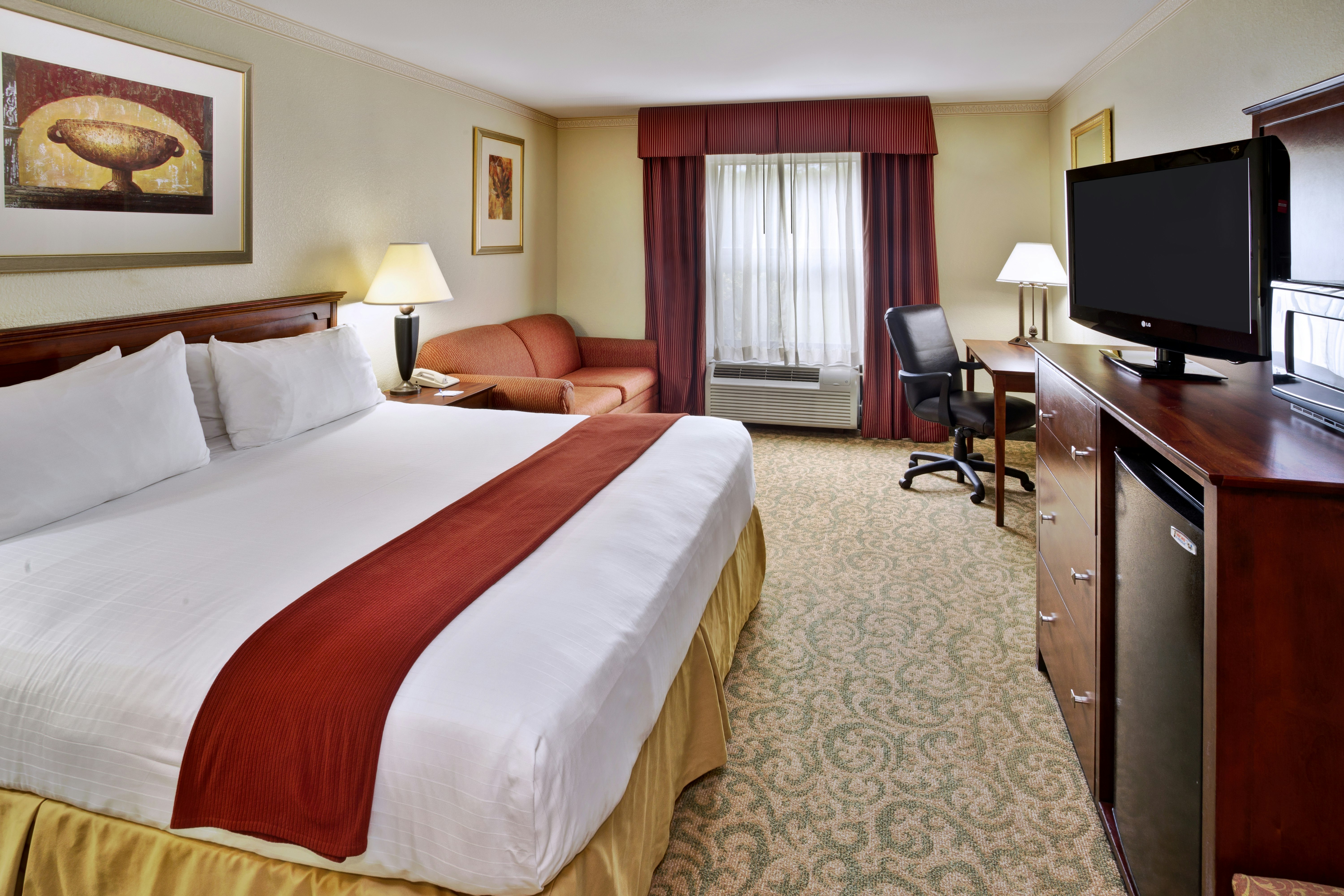 Holiday Inn Express Breaux Bridge-Henderson 25/72