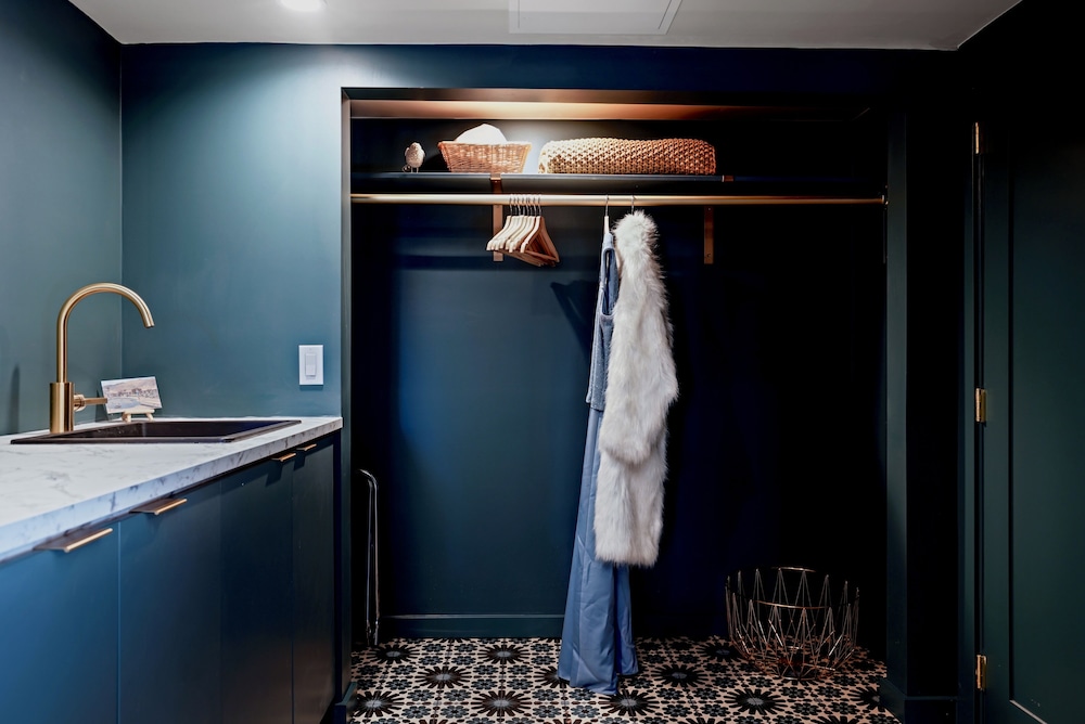 Stardust Hotel 4/37