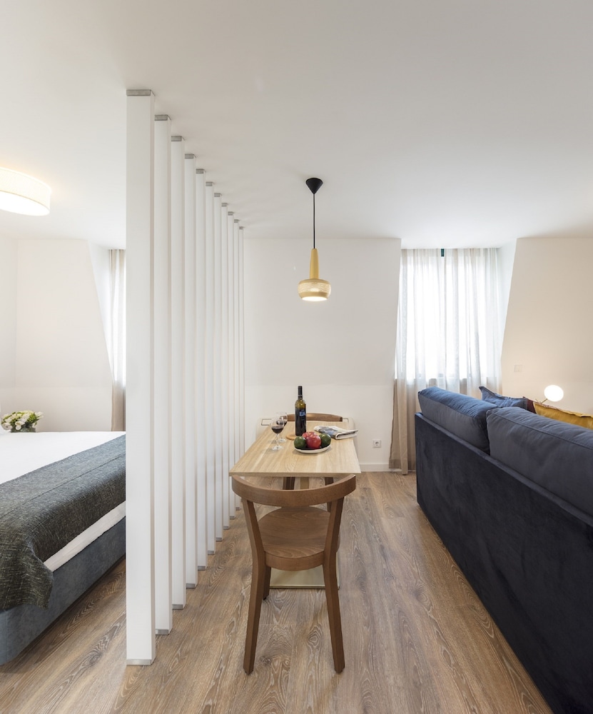 Lisbon Serviced Apartments - Chiado Emenda 27/70