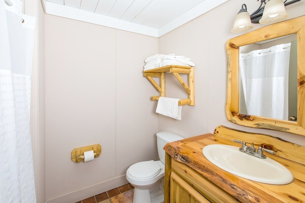 Drummond Island Resort 45/45