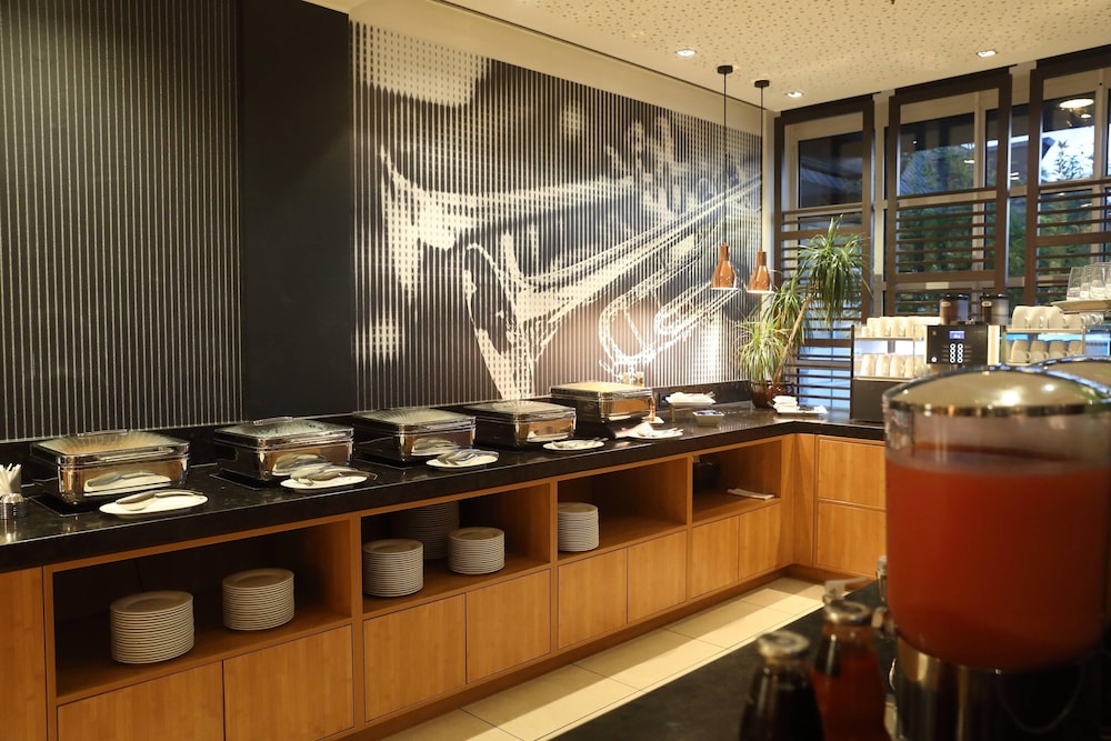 Courtyard by Marriott Wiesbaden-Nordenstadt 43/50