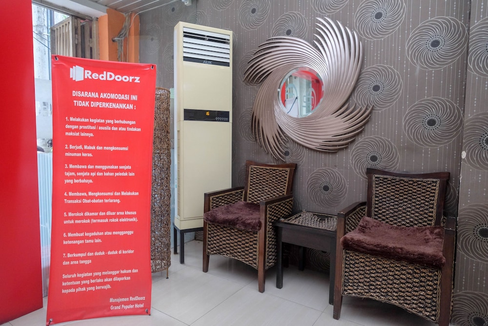 RedDoorz Plus Grand Populer Hotel (ex Nida Rooms Makassar Sulawesi) 25/33