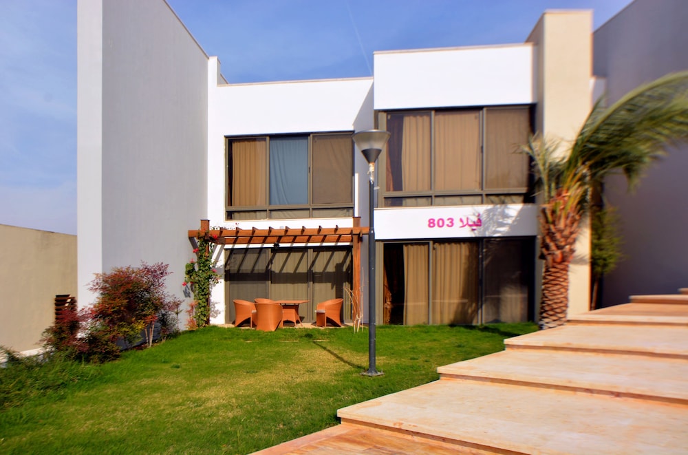 Public Security Hotel & Chalets 33/39