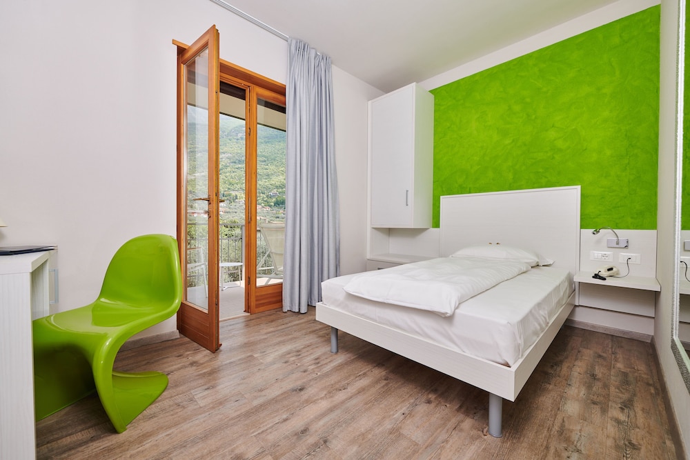 Eco Hotel Benacus 10/50