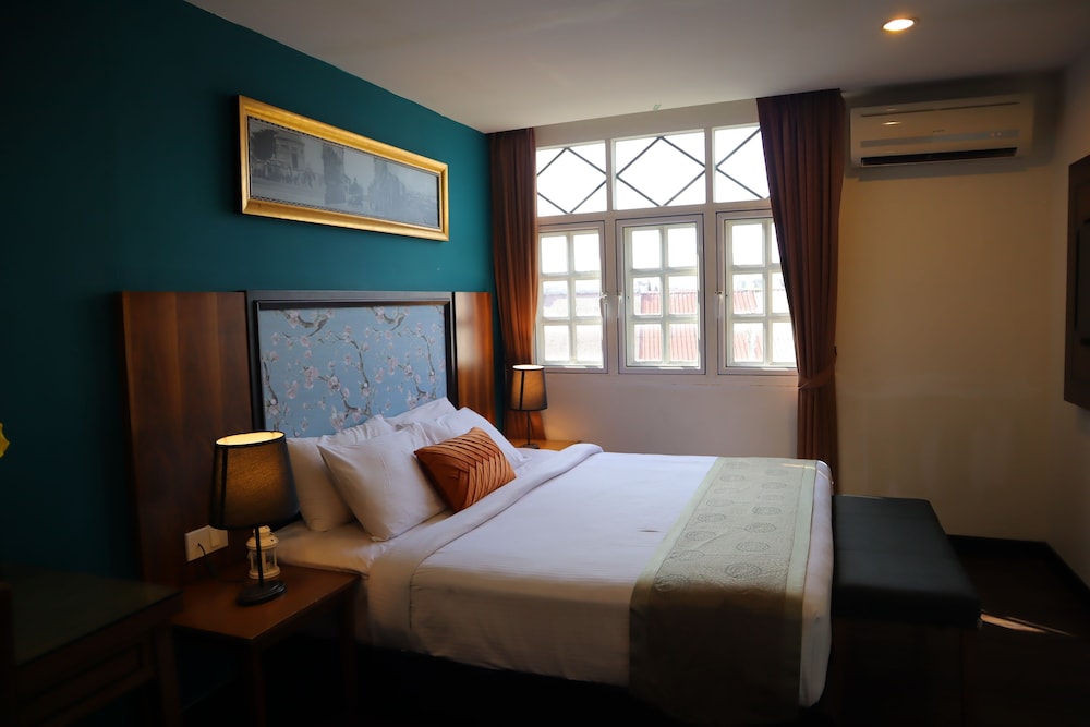 ARMENIAN STREET HERITAGE HOTEL 39/76