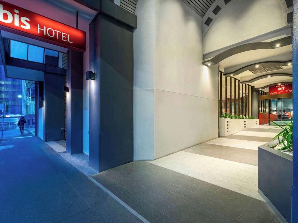 ibis Melbourne Hotel and Apartments 3/70