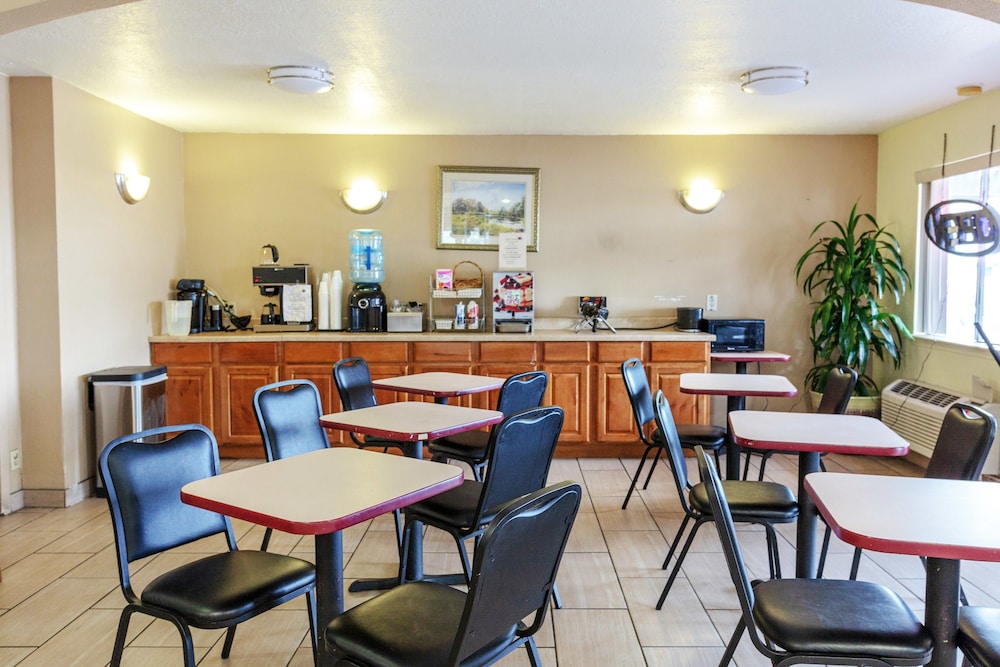 Days Inn by Wyndham Albuquerque Northeast 36/45