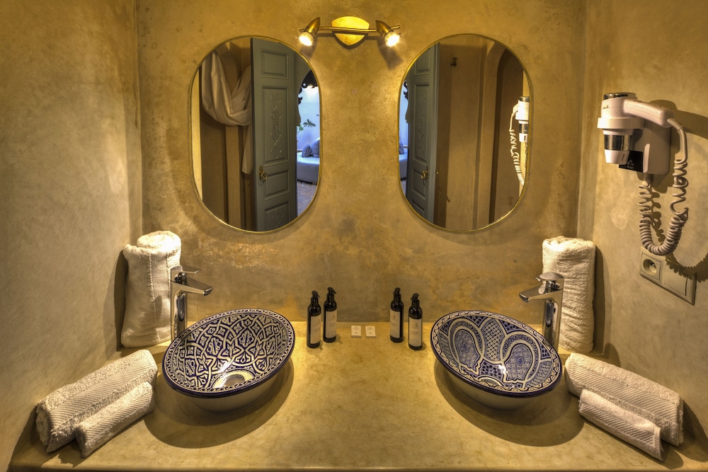 Riad Amaris 17/36